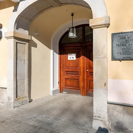 P&o Old Town Apartman