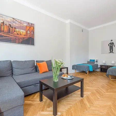 P&o Old Town Apartman Varsó