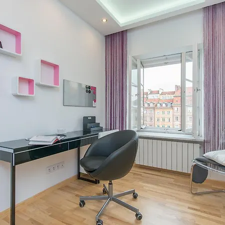 P&o Old Town Apartman Varsó