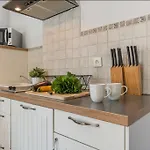 P&o Old Town Apartment *